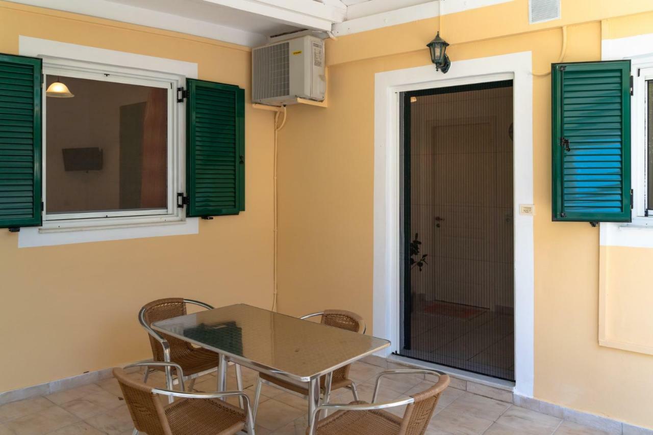 Katerina Holiday Studios Никиана Экстерьер фото