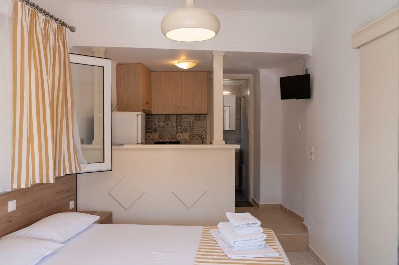 Katerina Holiday Studios Никиана Экстерьер фото
