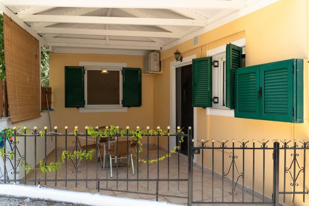 Katerina Holiday Studios Никиана Экстерьер фото